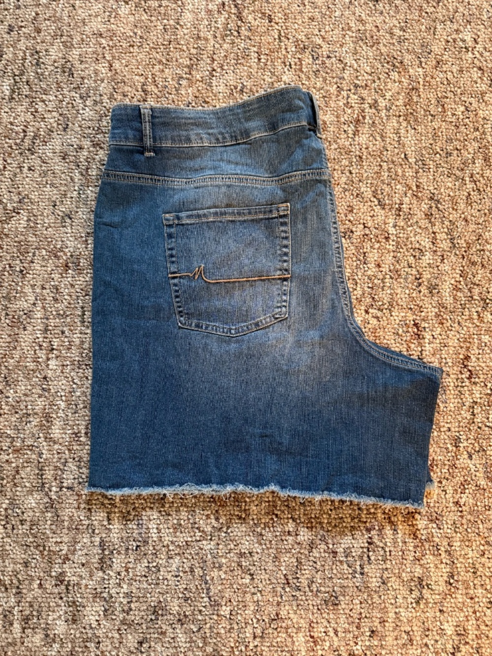 Maurices Plus Size Mid Rise Jean Shorts Size 24W - Picture 2 of 2